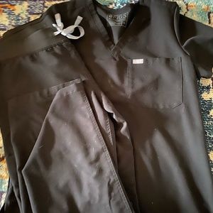 Size medium black FIGS scrubs